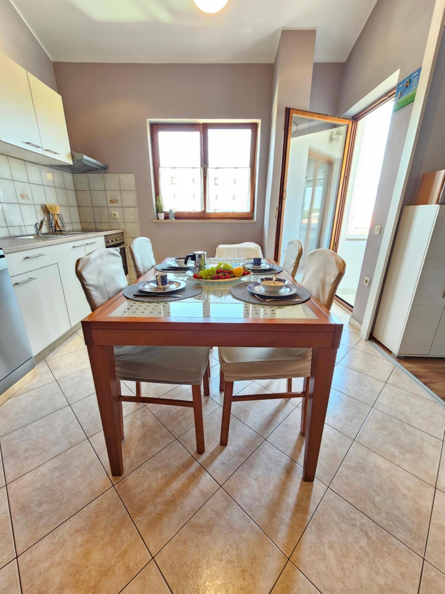 Apartment Neven Rovinj Parking Place Екстериор снимка