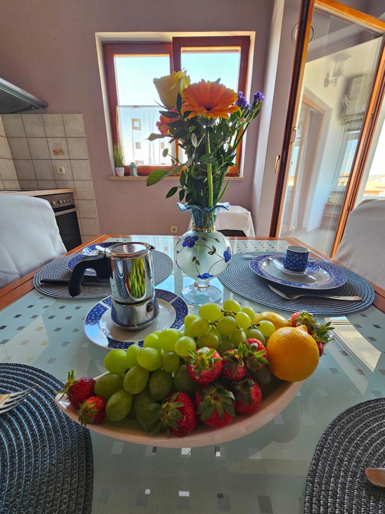 Apartment Neven Rovinj Parking Place Екстериор снимка